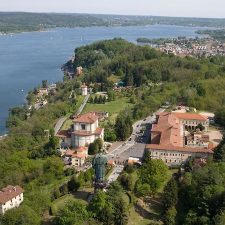 Hotel Ristorante San Carlo Арона Екстер'єр фото