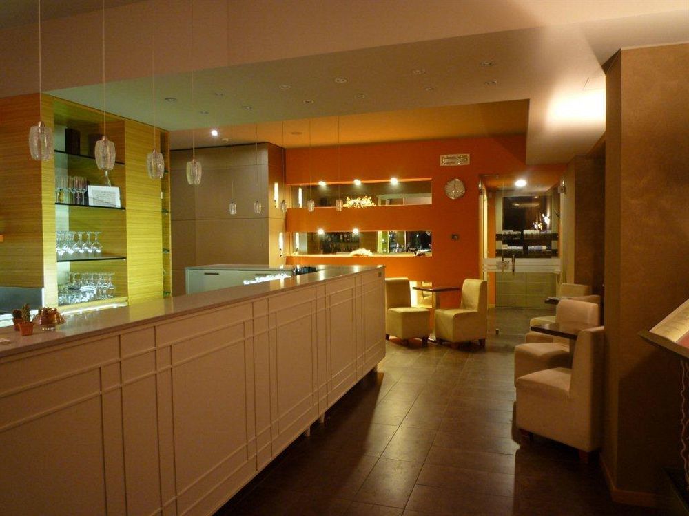 Hotel Ristorante San Carlo Арона Екстер'єр фото